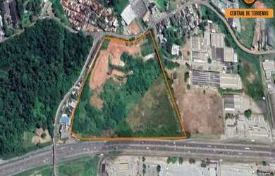 Imagem: O terreno possui 100000m² de Área e está localizado em Pirajá