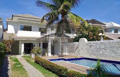 Imagem: A casa em condomínio possui 4 Dormitórios, 5 Banheiros, 4