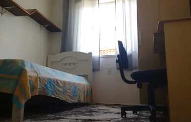 Imagem: O quarto está localizado em Agronômica, Florianópolis para