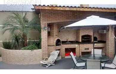 Imagem: A casa possui 3 Dormitórios, 4 Banheiros, 4 Vagas na garagem