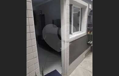 Imagem 2: Casa em condomínio fechado em Praia Grande na Vila Tupi com ótima localização