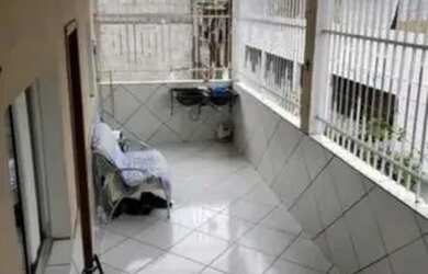 Imagem: A casa possui 1 Dormitório, 1 Banheiro, 1 Vaga na garagem