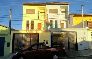 Imagem: A casa possui 3 Dormitórios, 3 Banheiros, 3 Vagas na garagem