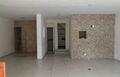 Imagem 15: Madureira Loja Frente Pça Lavradores lado UPA Intendente Magalhães