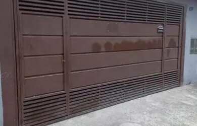 Imagem: A casa possui 1 Dormitório, 1 Banheiro, 1 Vaga na garagem e