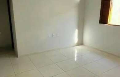 Imagem: A casa possui 2 Dormitórios, 2 Banheiros, 1 Vaga na garagem