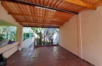 Imagem: A casa em condomínio possui 1 Dormitório, 2 Banheiros, 1 Vaga