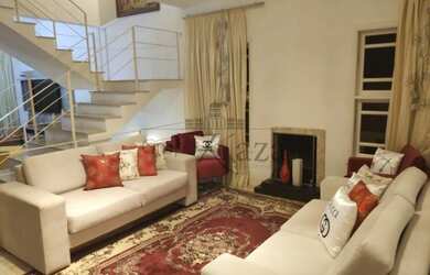 Imagem: A casa em condomínio possui 4 Dormitórios, 5 Banheiros, 2