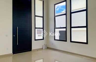 Imagem: A casa em condomínio possui 3 Dormitórios, 4 Banheiros, 4