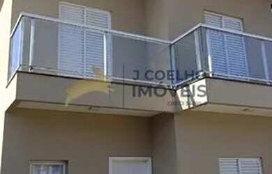 Imagem: A casa possui 4 Dormitórios, 3 Banheiros, 3 Vagas na garagem