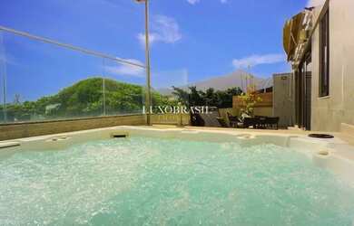 Imagem 1: Cobertura linda Jardim Oceânico para aluguel e venda possui 360 metros quadrados com 4 qua