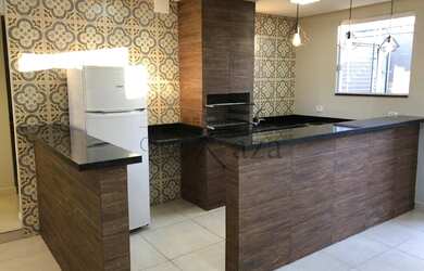 Imagem: A casa em condomínio possui 2 Dormitórios, 3 Banheiros, 2