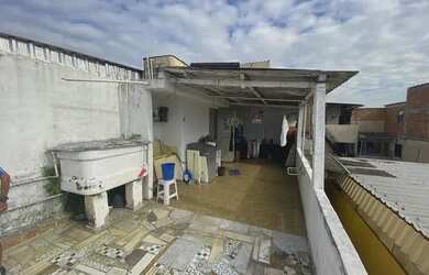 Imagem: A casa possui 1 Dormitório, 1 Banheiro, 75m² de Área e está