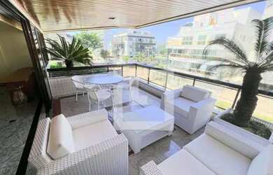 Imagem: O apartamento possui 3 Dormitórios, 4 Banheiros, 3 Vagas na