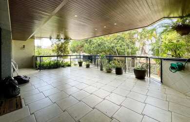 Imagem: O apartamento possui 4 Dormitórios, 5 Banheiros, 3 Vagas na