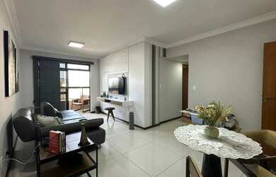 Imagem: O apartamento possui 2 Dormitórios, 1 Banheiro, 2 Vagas na