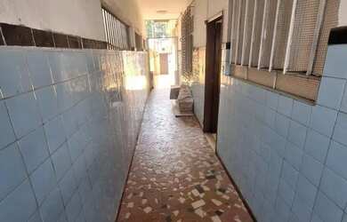 Imagem 7: Casa com piscina e churrasqueira. Terração e quintal coberto. Duque...