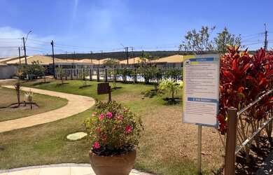 Imagem: O apartamento possui 2 Dormitórios, 2 Banheiros e 2 Vagas na