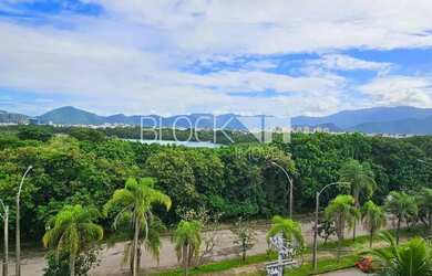 Imagem: O apartamento possui 3 Dormitórios, 3 Banheiros, 2 Vagas na