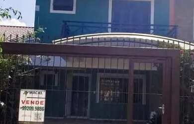 Imagem 2: Casa em Porto Alegre, no bairro Hípica, com 3 dormitório s , e 3 banheiros,...