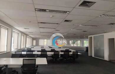 Imagem: O depósito possui 5 Vagas na garagem e 719m² de Área e está