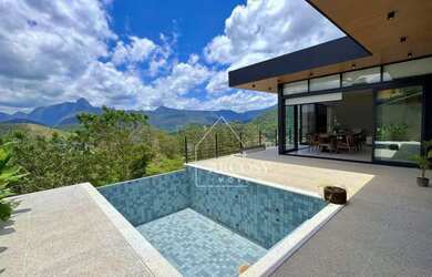 Imagem: A casa em condomínio possui 3 Dormitórios, 4 Banheiros, 2