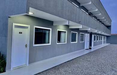 Imagem: O apartamento possui 1 Dormitório, 1 Banheiro, 1 Vaga na garagem