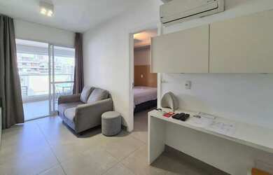 Imagem: O apartamento possui 1 Dormitório, 1 Banheiro, 1 Vaga na garagem