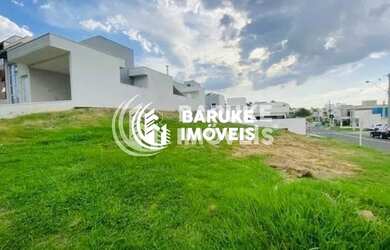 Imagem: O terreno possui 320m² de Área e está localizado em Jardim