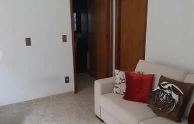 Imagem: A casa possui 3 Dormitórios, 1 Banheiro, 4 Vagas na garagem