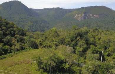 Imagem: O terreno possui 20.000m² de Área e está localizado em Urubici