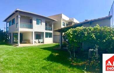 Imagem: A casa em condomínio possui 5 Dormitórios, 4 Banheiros, 2