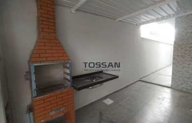 Imagem: A casa possui 2 Dormitórios, 1 Banheiro, 1 Vaga na garagem