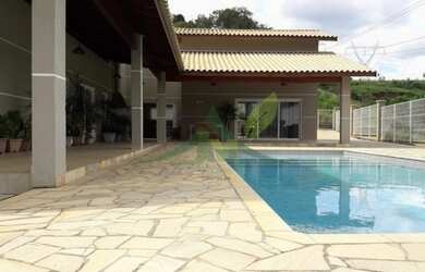 Imagem: A chácara possui 1.700m² de Área e está localizado em Portão