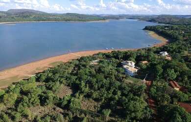 Imagem: O terreno possui 1.000m² de Área e está localizado em Cláudio