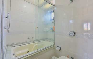 Imagem 10: Apartamento no Alto da Glória com 3 dormitórios e 2 vagas de garagem