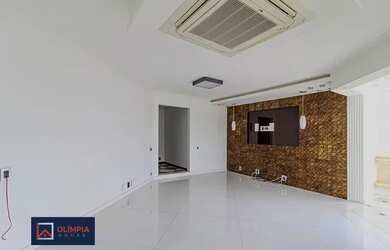 Imagem: O apartamento possui 4 Dormitórios, 3 Banheiros, 3 Vagas na