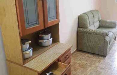 Imagem: O quarto e possui 1 Dormitório, Suítes, Banheiros está