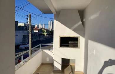 Imagem: A casa possui 2 Dormitórios, 2 Banheiros, 90m² de Área e