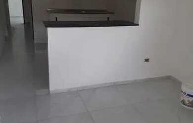 Imagem: A casa possui 2 Dormitórios, 1 Banheiro e está localizado