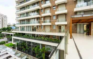 Imagem 15: 570m² 4 Suítes 4 Vagas. Piscina, Varanda, Guarda roupae570m² de Área