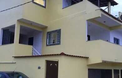 Imagem: A casa possui 2 Dormitórios, 2 Banheiros, 1 Vaga na garagem