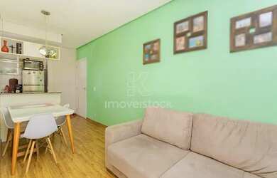 Imagem: O apartamento possui 3 Dormitórios, 1 Banheiro, 1 Vaga na garagem