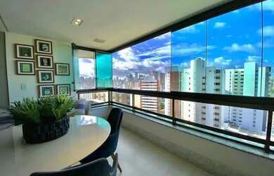 Imagem: O apartamento possui 3 Dormitórios, 3 Banheiros, 2 Vagas na