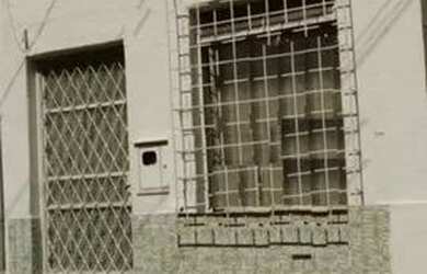 Imagem: A casa possui 2 Dormitórios, 1 Banheiro e 55m² de Área e