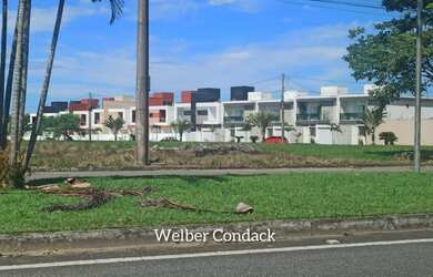 Imagem: O terreno possui 347-0m² de Área e está localizado em Manguinhos