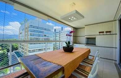 Imagem: O apartamento possui 4 Dormitórios, 1 Banheiro, 2 Vagas na