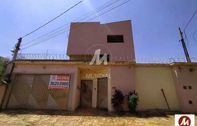 Imagem: O depósito possui 3 Vagas na garagem, 590m² de Área e está