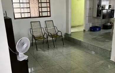 Imagem: A casa em condomínio à venda possui 3 Dormitórios, 3 Banheiros