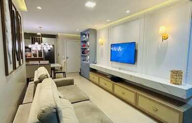 Imagem: O apartamento possui 3 Dormitórios, 2 Banheiros, 2 Vagas na